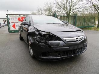 Vaurioauto  passenger cars Opel Astra 1ER PROPRIéTAIRE 2014/2