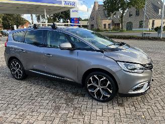 Voiture accidenté Renault Grand-scenic 1.3 - 103 Kw automaat 2021/4