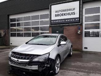 damaged passenger cars Opel Astra Astra J GTC (PD2/PF2), Hatchback 3-drs, 2011 1.4 Turbo 16V ecoFLEX 140 2013/6