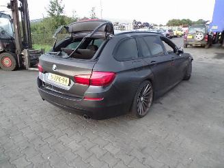 krockskadad bil auto BMW 5-serie 535d xDrive 2014/5
