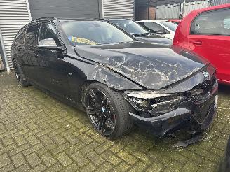 Damaged car BMW 3-serie 320 x drive 2019/3