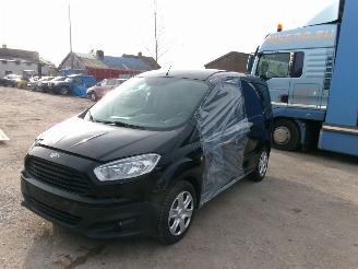 Unfall Kfz Van Ford Transit 1.0 Courier trend 2018/5