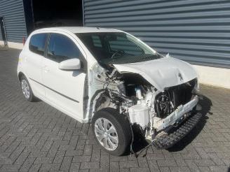 damaged commercial vehicles Peugeot 108 108, Hatchback, 2014 1.0 12V 2014/10