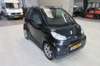 Voiture accidenté Smart Fortwo 1.0 mhd Pure Pano airco 2011/11