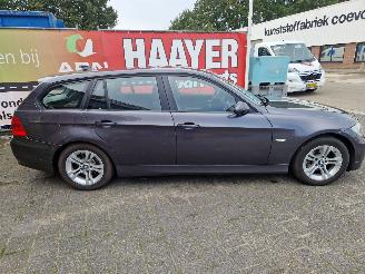 BMW 3-serie touring 318i picture 2