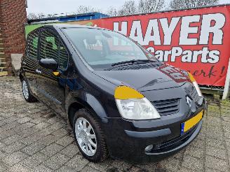 Sloopauto Renault Modus 1.2 16v expression luxe 2004/12