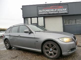 damaged passenger cars BMW 3-serie Touring 320xd 4x4 Business Line AIRCO 2009/9