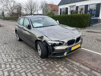 krockskadad bil auto BMW 1-serie 116i 2015/7
