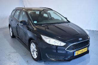 damaged passenger cars Ford Focus 1.0 TREND EDITION 2015/8