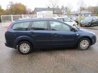 Ford Focus 1.6-16V Champion Wagon picture 8