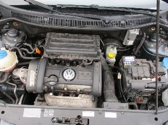 Volkswagen Polo 1.4-16v Optive picture 12