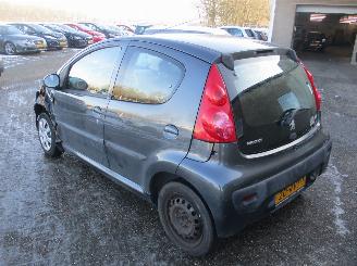 Peugeot 107 1.0-12V XS Airco picture 5