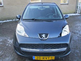 Peugeot 107 1.0-12V XS Airco picture 2