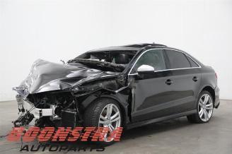 Voiture accidenté Audi S3 S3 Limousine (8VM/8VS), Sedan, 2013 2.0 TFSI 16V 2016/7