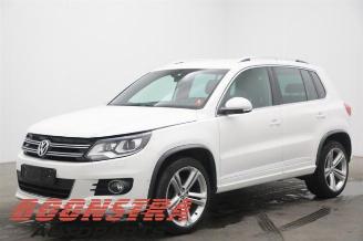 dommages fourgonnettes/vécules utilitaires Volkswagen Tiguan Tiguan (5N1/2), SUV, 2007 / 2018 1.4 TSI 16V 4Motion 2013/8