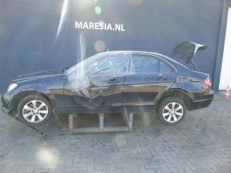 damaged passenger cars Mercedes C-klasse C (W204), Sedan, 2007 / 2014 1.6 C-180 16V BlueEfficiency 2013/9