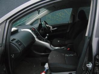 Toyota Auris Auris (E15), Hatchback, 2006 / 2012 1.6 Dual VVT-i 16V picture 5