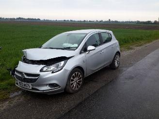Vaurioauto  passenger cars Opel Corsa E 1.3 cdti 2016/2