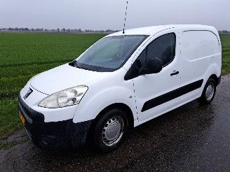 damaged commercial vehicles Peugeot Partner 1.6 HDI 2011/4