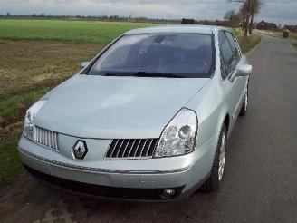 krockskadad bil auto Renault Vel-satis 2.2 dci 2002/1