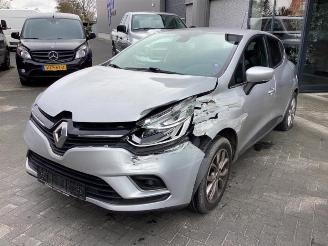 Sloopauto Renault Clio Clio IV (5R), Hatchback 5-drs, 2012 0.9 Energy TCE 90 12V 2018/3