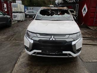 Auto incidentate Mitsubishi Outlander  2021/1
