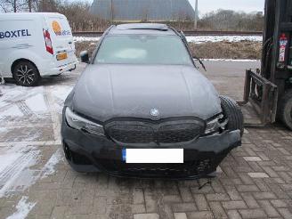 Damaged car BMW 3-serie 320 M 2021/1
