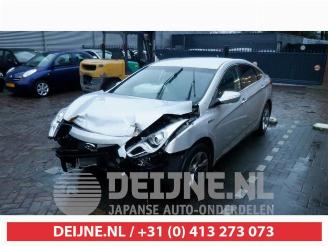 uszkodzony samochody osobowe Hyundai I-40  2012/6