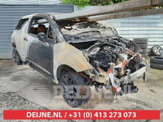 uszkodzony samochody osobowe Citroën DS3 DS 3, Hatchback, 2015 / 2019 1.2 12V PureTech 110 S&S 2016/12