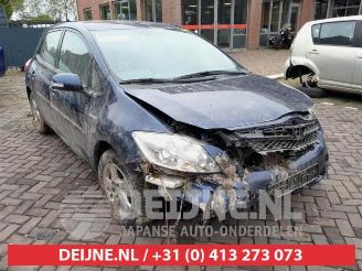 uszkodzony samochody osobowe Toyota Auris Auris (E15), Hatchback, 2006 / 2012 1.8 16V HSD Full Hybrid 2012/3