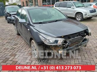 uszkodzony samochody osobowe Kia Rio Rio IV (YB), Hatchback, 2017 1.2 MPI 16V 2017