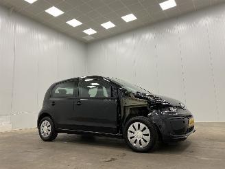 krockskadad bil auto Volkswagen Up 1.0 BMT Move-Up! 5-drs Airco 2019/11