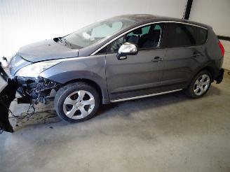 Damaged car Peugeot 3008 1.6 HDI 2012/3