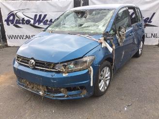 Dezmembrări autoturisme Volkswagen Touran  2017/5