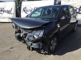 uszkodzony samochody osobowe Dacia Sandero  2019/2