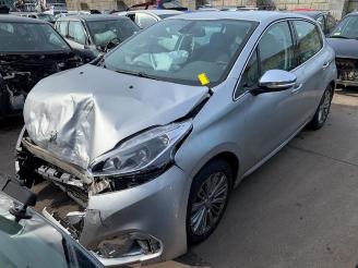 škoda osobní automobily Peugeot 208 208 I (CA/CC/CK/CL), Hatchback, 2012 / 2019 1.6 Blue HDi 100 2016/4
