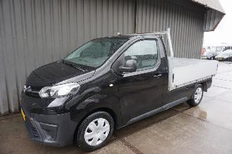 Toyota Proace 2.0 D-4D 90kW Truck Airco Cool Comfort picture 7