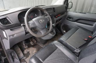 Toyota Proace 2.0 D-4D 90kW Truck Airco Cool Comfort picture 14