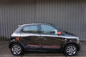 damaged passenger cars Renault Twingo R80 Z.E. 22kWh 60kW Collection 2021/11