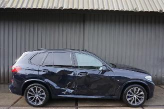 damaged passenger cars BMW X5 xDrive45e 3.0 210kW High Executive 2020/1