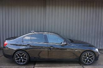 Coche accidentado BMW 3-serie 320d 2.0 120kW Automaat Led EDE Luxury 2016/1