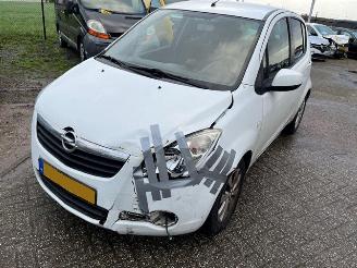 krockskadad bil auto Opel Agila  2013/9
