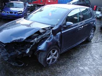 Voiture accidenté Volkswagen Golf  2012/1