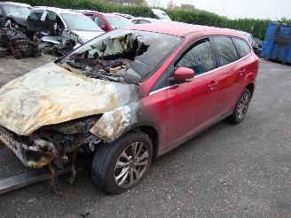 damaged commercial vehicles Ford Focus  2014/1