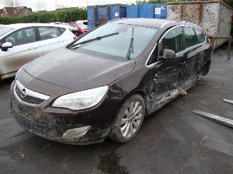 uszkodzony samochody osobowe Opel Astra  2013/1