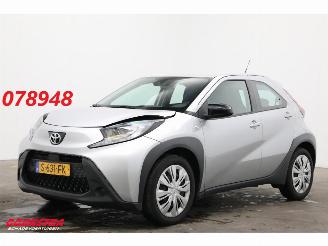 Voiture accidenté Toyota Aygo 1.0 VVT-i MT play ACC Airco Camera Bluetooth 20.539 km! 2023/1