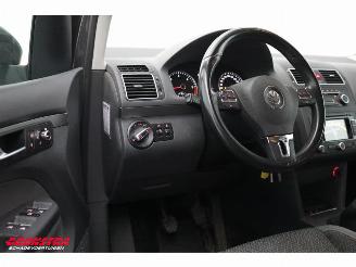 Volkswagen Touran 1.6 TDI Comfortline BlueMotion Navi Clima Cruise PDC AHK picture 17