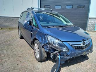 damaged passenger cars Opel Zafira Zafira Tourer (P12), MPV, 2011 / 2019 2.0 CDTI 16V 130 Ecotec 2013/12