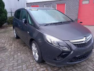 uszkodzony samochody osobowe Opel Zafira Zafira Tourer (P12), MPV, 2011 / 2019 2.0 CDTI 16V 130 Ecotec 2015/4