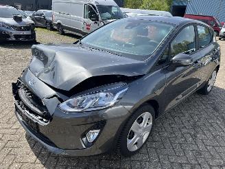 Damaged car Ford Fiesta 1.0   HB 2020/1